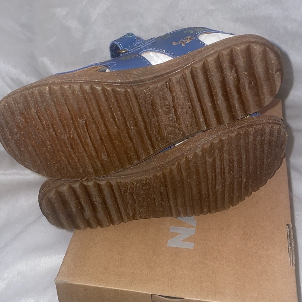NWT NATURINO SKY Leather sandals Blue with Animals Print - Picture 14 of 15